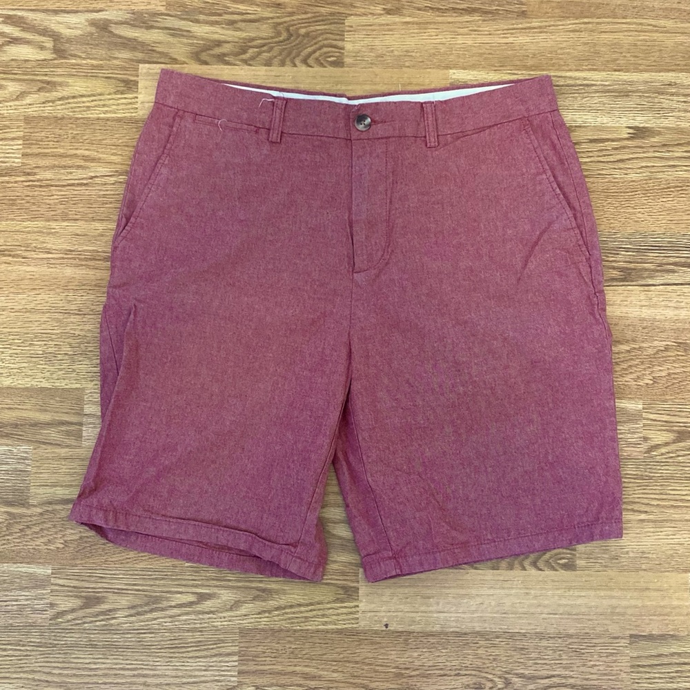Old Navy Ultimate Slim Pink Khaki Style Shorts Sz. 36